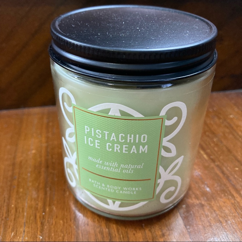 Bath & Body Works Pistachio Ice Cream candle